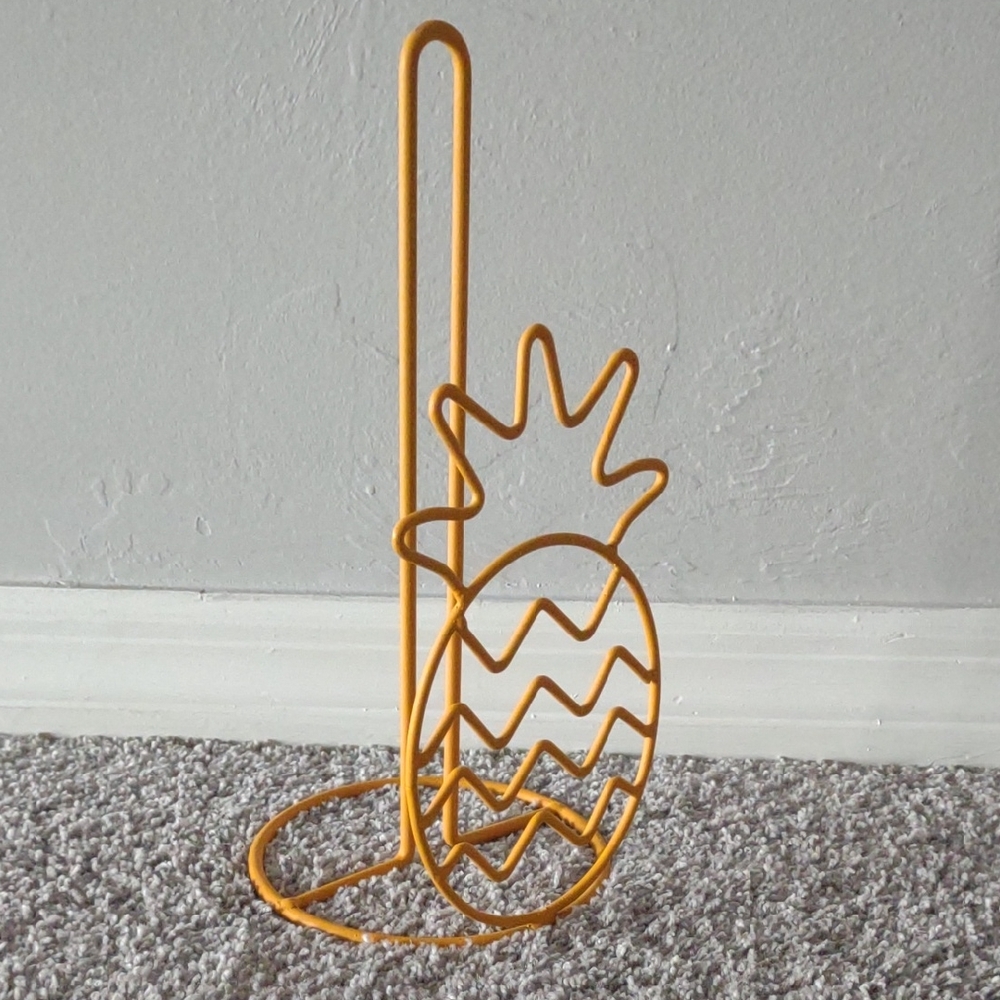 Pineapple Paper Towel Holder - Metal